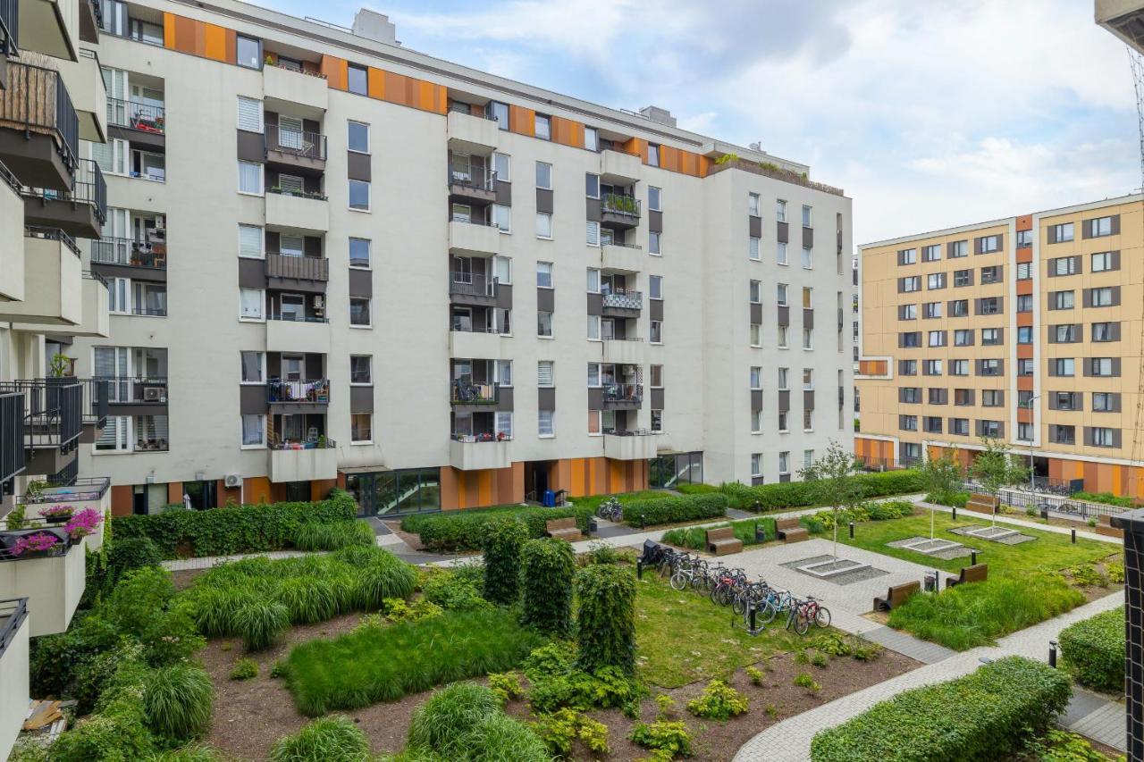 Osiedle Avia Family Apartment In Krakow With Balcony By Noclegi Renters Exterior photo