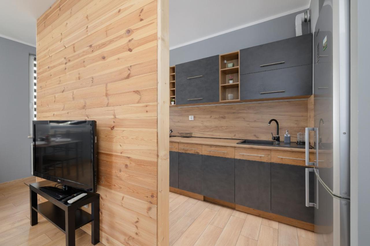 Osiedle Avia Family Apartment In Krakow With Balcony By Noclegi Renters Exterior photo